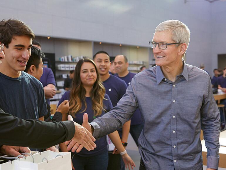 Tim Cook lenkt heute die Geschicke Apples, 1976 sah es ganz anders aus