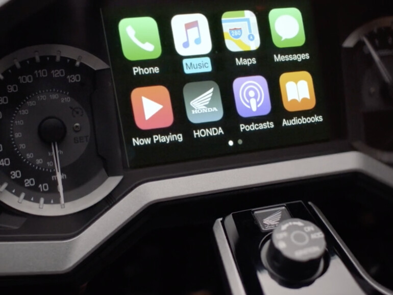 Digitale Anzeigen sind für Motorräder nicht neu - Apple CarPlay schon