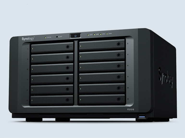 Bis zu 12 SSDs finden im FS1018-System Platz
