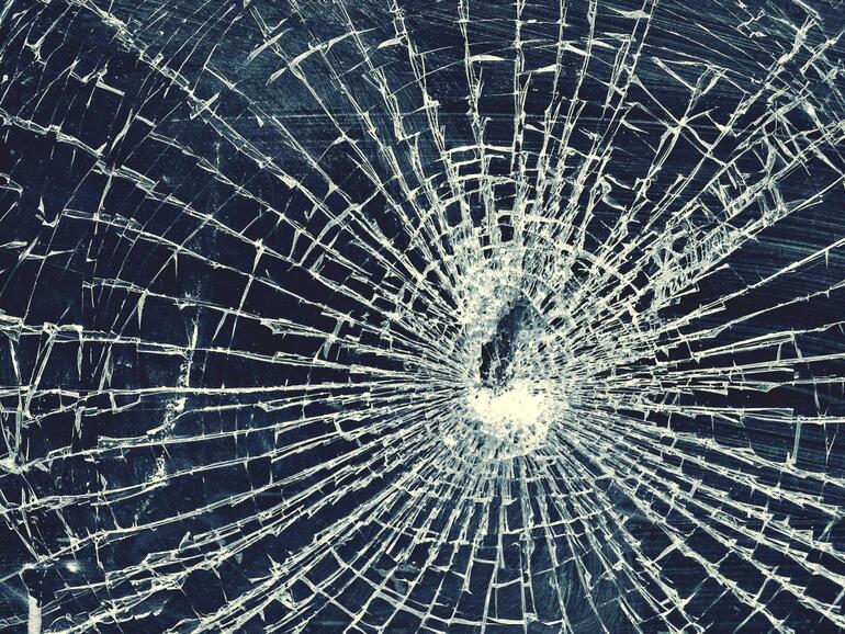 Ein zerbrochenes Display ist bei einem Smartphone nicht nur ärgerlich, sondern auch teuer