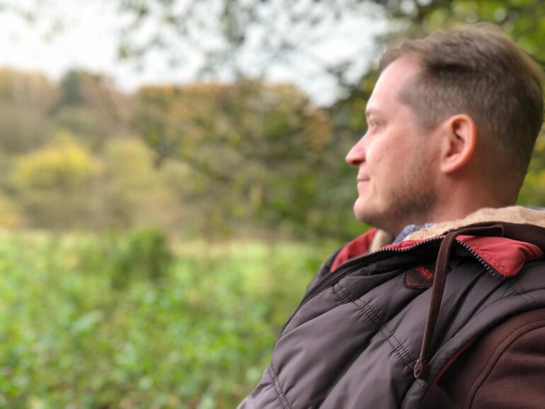 Auch wenn der Porträtmodus nicht immer perfekt funktioniert, erzeugt er oft sehr reizvolle Aufnahmen. Wenn alle Stricke reißen, schaltet man den Effekt eben nachträglich wieder ab, was kein Problem ist.