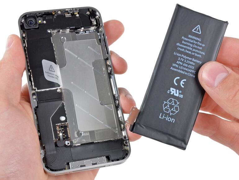 Ein Akkutausch hilft auch die Leistung des iPhones wieder zu verbessern