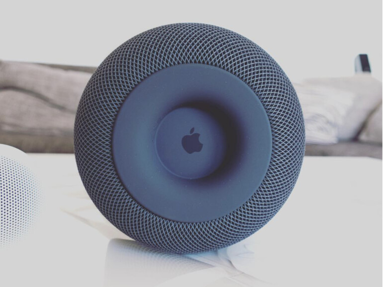Der Fuß des HomePods hinterlässt teilweise weiße Abdrücke - egal welche Farbe der HomePod selbst hat