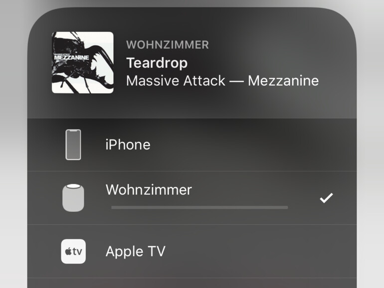 Die Wiedergabe auf dem HomePod lässt sich auch über das Kontrollzentrum und die Musik-App steuern.