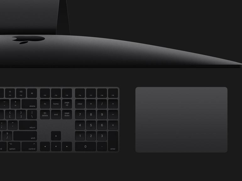 Auch das Zubehör des iMac Pro, wie die Tastatur und das Trackpad sind in der dunkleren Farbe gestaltet und momentan nur exklusiv für das Gerät erhältlich