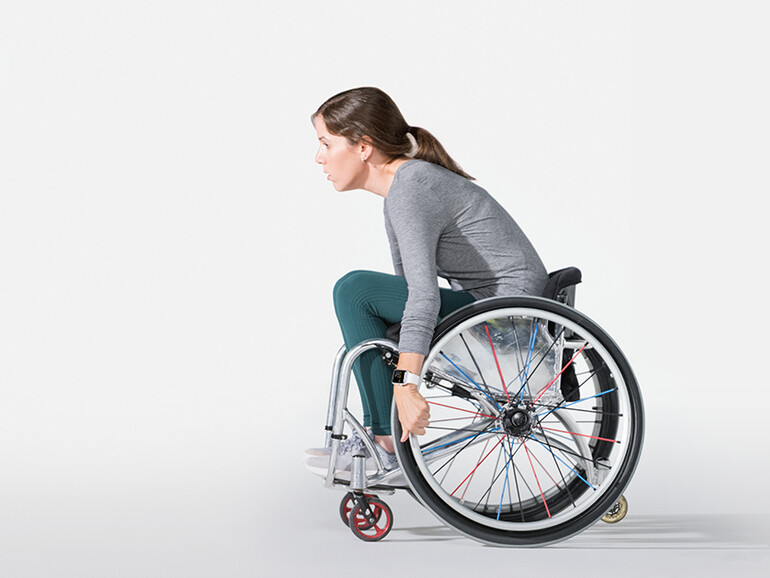 Die Apple Watch können Sie auch als RollstullfahrerIn für Ihre Fitness nutzen