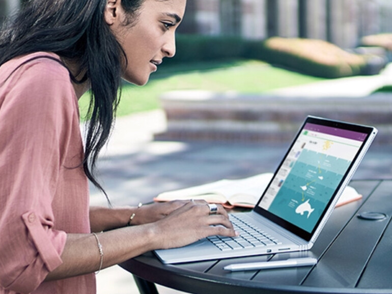 Microsoft Surface Book mit flexiblem Scharnier