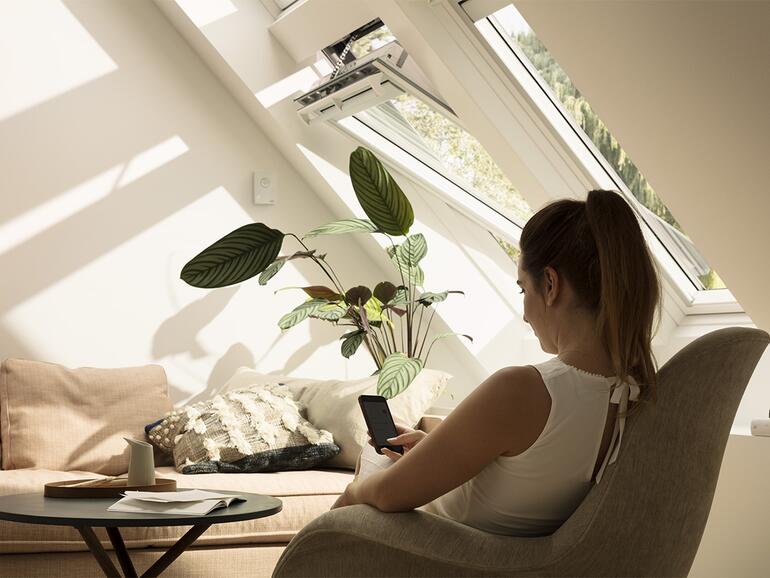 Velux-Dachfenster lassen sich der App oder automatisch in Szenarien steuern.