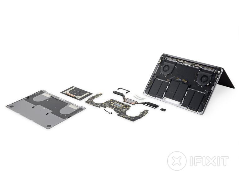 iFixit schraubt das neue MacBook Pro 2018 auf.