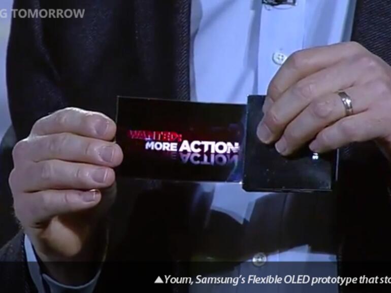 CES 2013: Samsung zeigt ein flexibles OLED. Knicken kann man es nicht.