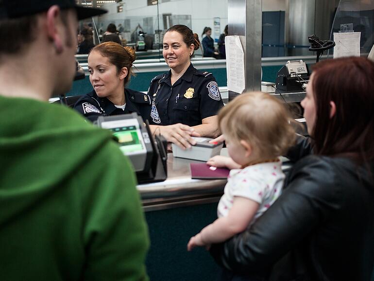 Typische Einreise-Situation am Flughafen Newark im US-Bundesstaat New Jersey