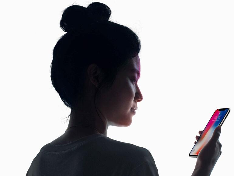 US-Investor Warren Buffett ist der Meinung, dass Apple iPhone X &amp; Co. zu günstig anbietet.