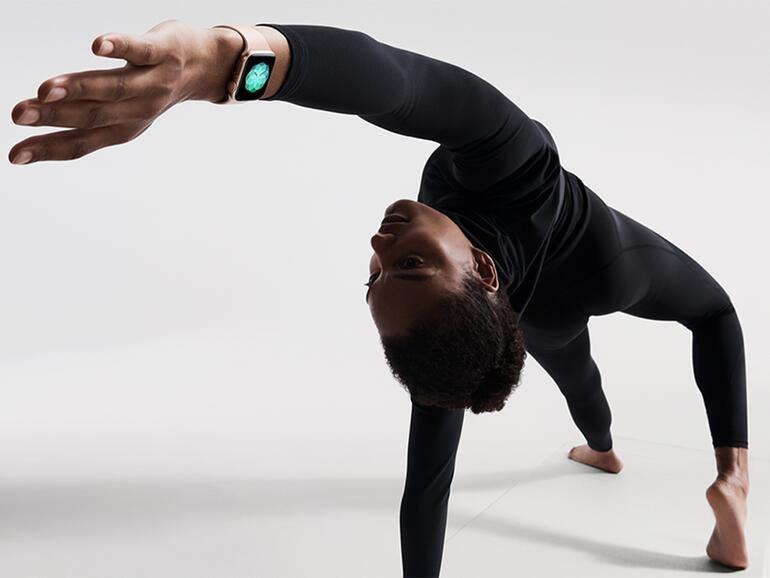 Apple Watch Series 4 beim Yoga