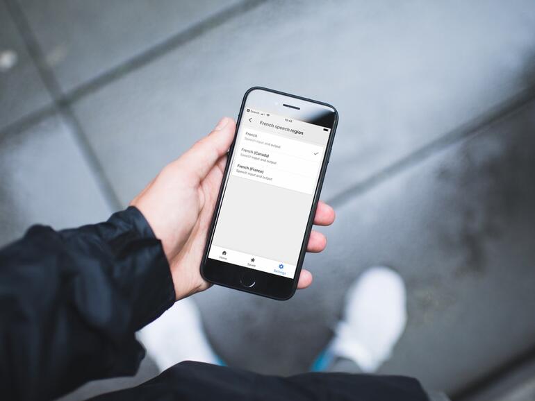 Googles Übersetzer spricht im harten aber charmanten Québec-Akzent.