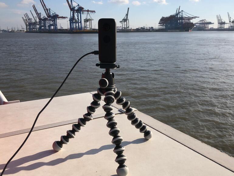 Saft satt: Der Akku hält 45 bis 60 Minuten durch. Mithilfe einer Powerbank lässt sich die Batterie zudem unterwegs problemlos über den Micro-USB-Eingang laden.