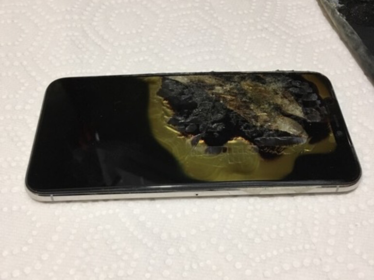 Angebranntes iPhone XS Max