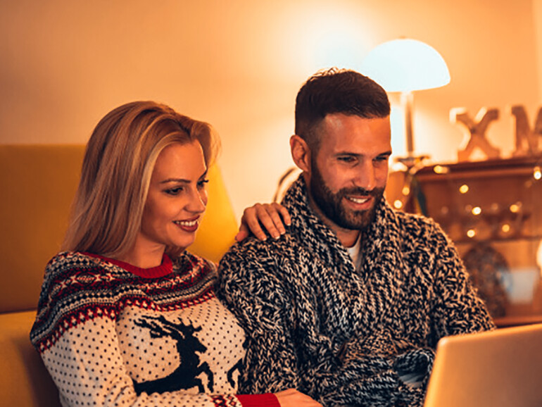 Die tint-Reihe verfügt über bereits vorinstallierte Szenen, wie zum Beispiel „Lagerfeuer“