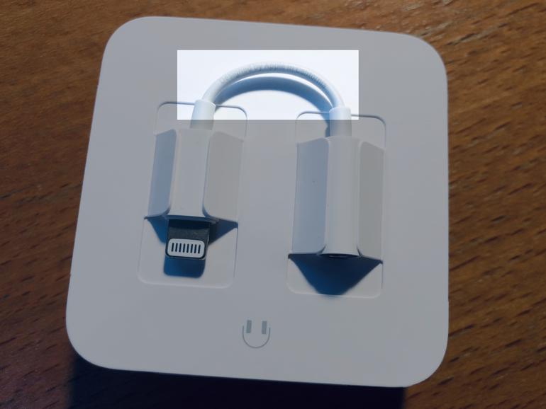 Schriftzüge auf Adaptern haben oft Tippfehler oder fehlen komplett