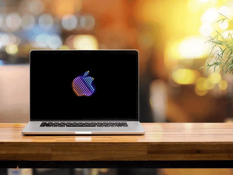 Wechselnde Apple-Logos: Bildschirmschoner Brooklyn in Aktion auf einem MacBook Pro