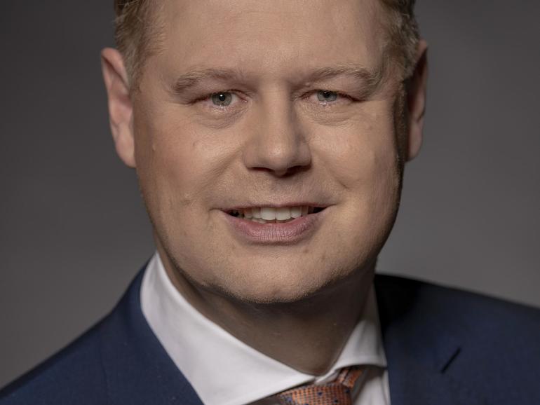 Prof. Dr. Norbert Frey im Interview zur Apple Watch 4 ...