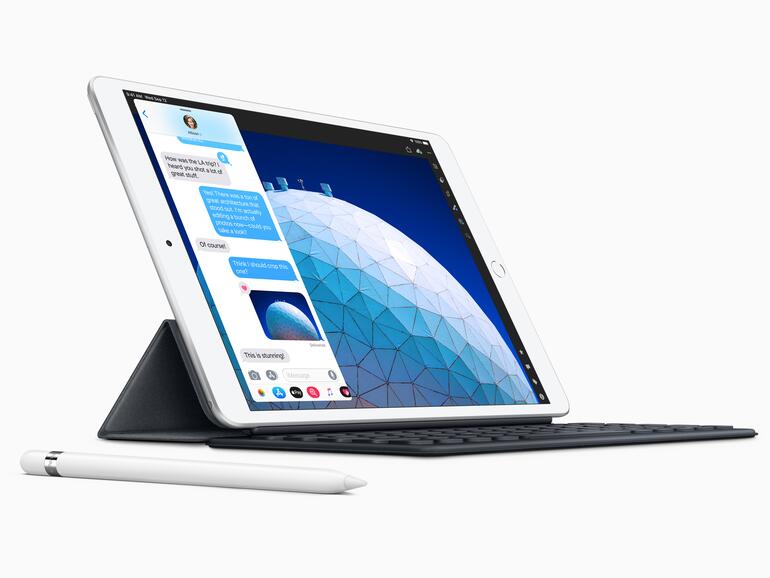 iPad Air 3 mit Pencil-Support und Smart Connector, über den sich Tastaturzubehör anschließen lässt.