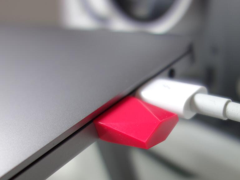 Dieser kleine rote Stecker verwandelt macOS quasi in eine iOS-App.