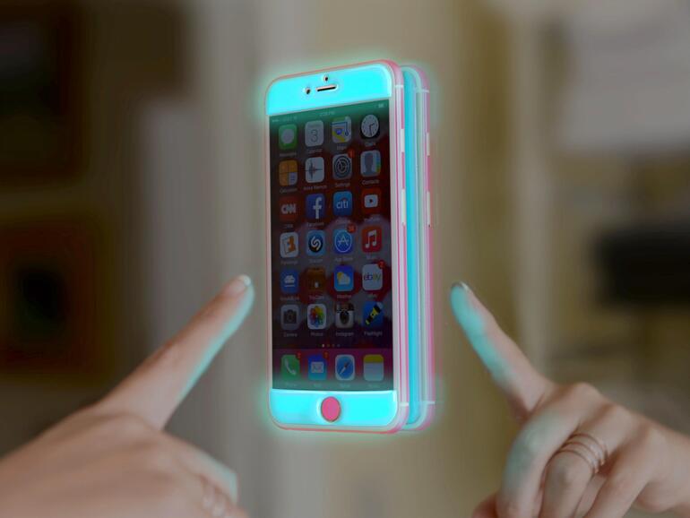 Das Glow-Gel-Case beherbergt iPhones ab dem 6er.