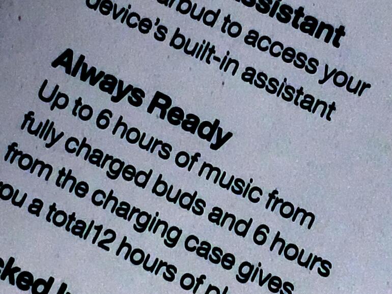 Probleme mit kleinen Texten? Nutzen Sie die Lupe und ihre Filter, um Inhalte deutlich lesbarer zu machen.