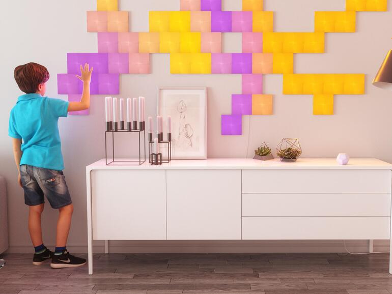 Der Markt für smarte Glühbirnen ist inzwischen stark gewachsen. Große Namen sind zum Beispiel Philips, Osram, Ikea oder Aldi, aber auch Newcomer wie Nanoleaf.