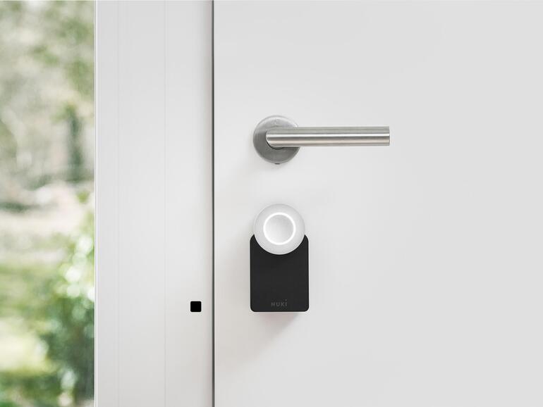 Nuki und Danalock sind die populärsten Smart Locks. Hier im Bild das Nuki-Produkt.