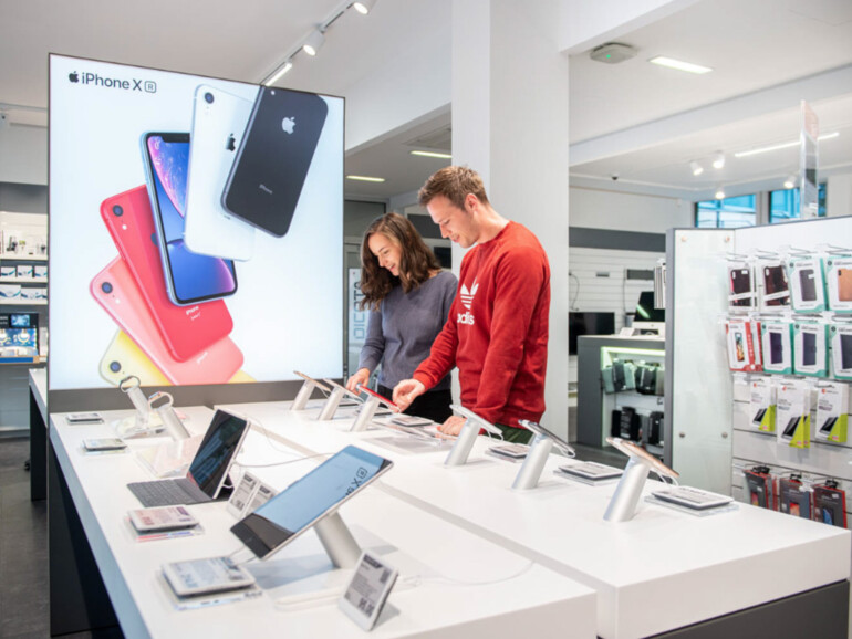 Die Verkäufer verstehen sich in erster Linie als Berater und kennen sich mit Mac, iPhone und Co bestens aus.