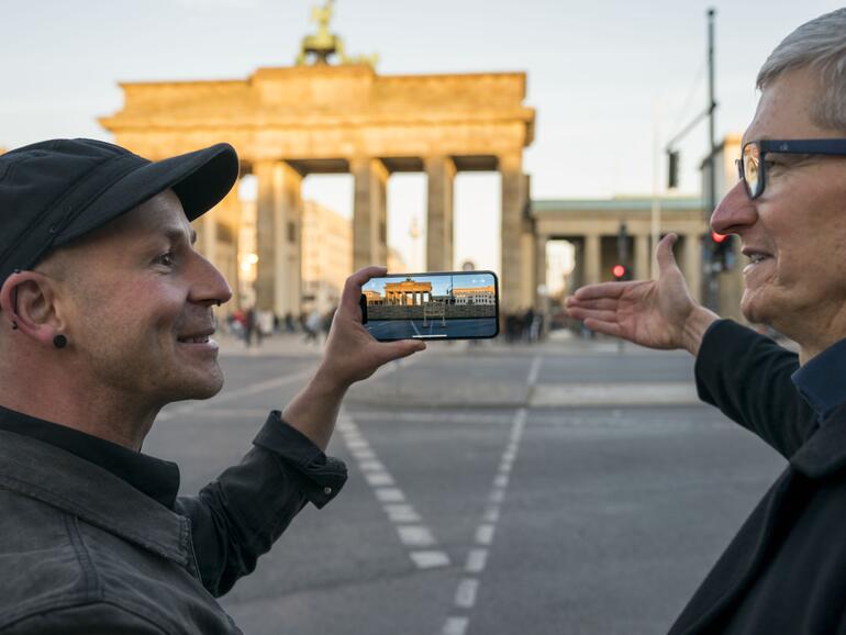 Peter Kolski zeigte Tim Cook einen ersten Prototyp der App im Oktober 2018 in Berlin