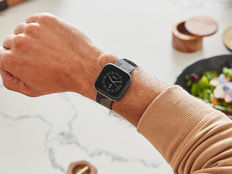 Die neue Fitbit Versa 2 Smartwatch