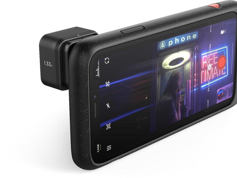 Wirklich cineastisch können Ihre Aufnahmen mit den anamorphotischen Linsen von Moment oder Moondog werden.