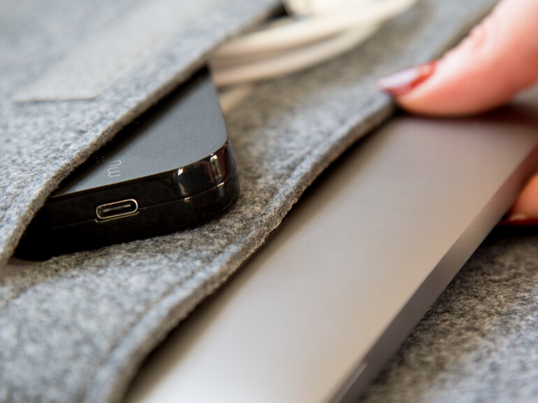 Mu One – das dünnste USB-C-Netzteil mit Adapter für internationale Steckdosen