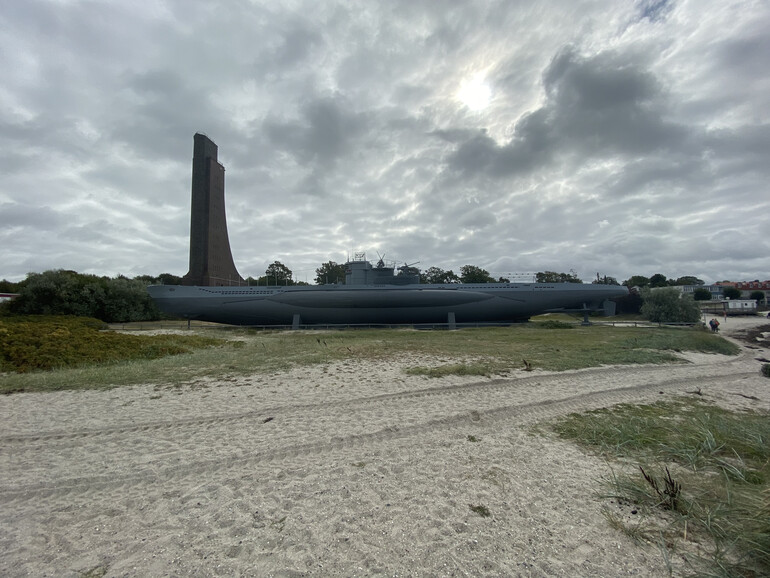 … zeigt, wie zu erwarten war, keine echten Unterschiede in der Aufnahme im Vergleich zum iPhone 11 Pro (hier). Im Vergleich zu allen anderen Aufnahmen in diesem Test wirken die Bilder der neuen iPhones leicht grünstichig. Der Weißabgleich kann zwar leicht korrigiert werden, aber wir zeigen hier die Fotos, wie die Telefone sie aufgenommen haben.