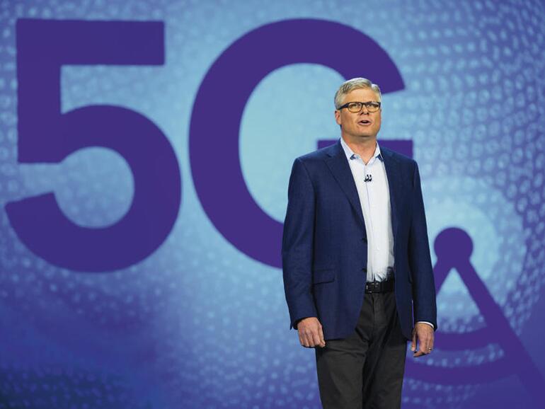 Erste Mobilfunkanbieter verkaufen bereits 5G-Tarife, obwohl es kaum Standorte gibt.