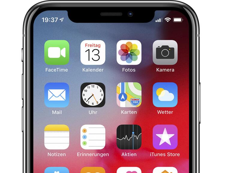 Apple macht den Schritt auf iOS 13 einfach: Öffnen Sie in den Einstellungen „Allgemein > Softwareupdate“ und starten Sie die Installation. Vorher sollten Sie aber unsere Tipps lesen!