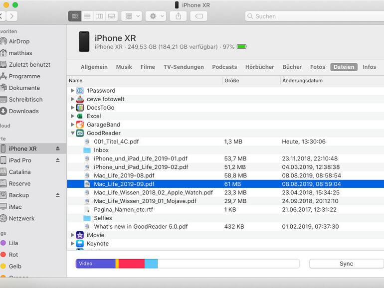 Sichern Apps ihre Daten nicht mit Cloud-Diensten oder Exportfunktionen, bleibt oft noch der Zugriff im Finder. Wählen Sie in der Zeile mit den Medienarten „Dateien“. Sie sehen nun die Apps, die einen Freigabeordner bereitstellen.