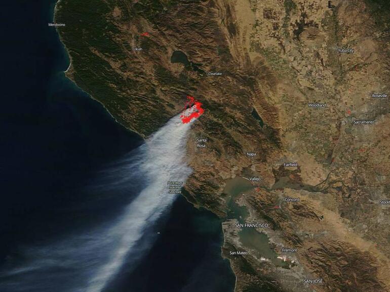 Kincade Fire bei Santa Rosa, nördlich von San Francisco