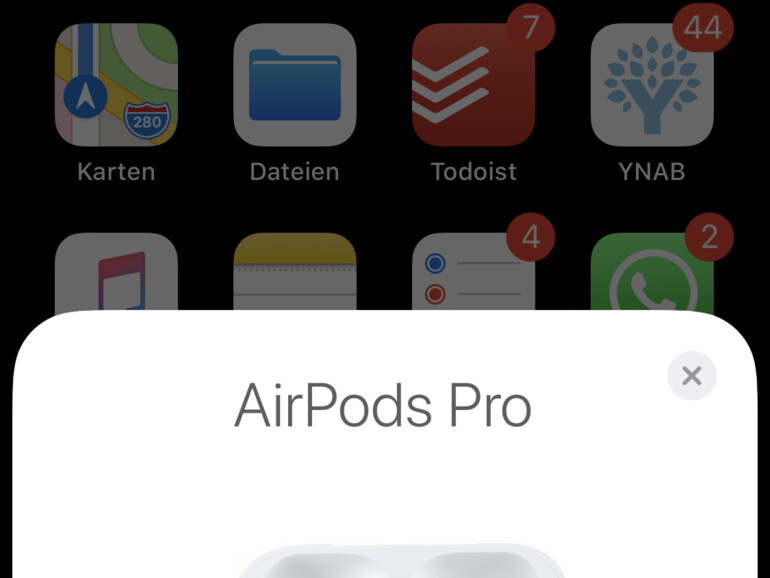 Während man bei anderen Bluetooth-Geräten immer noch eine Art Regentanz aufführen muss, damit sie sich mit dem iPhone verbinden lassen, koppeln sich die AirPods Pro praktisch magisch.
