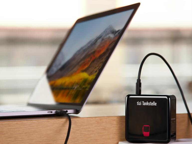 Tizi-Tankstelle: 60-Watt-Netzteil für mehrere Geräte