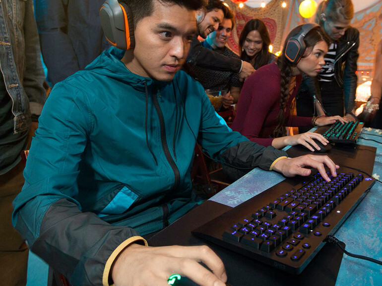 Farbige Hintergrundbeleuchtung auf Eingabegeräten möchte Apple an Feedback koppeln