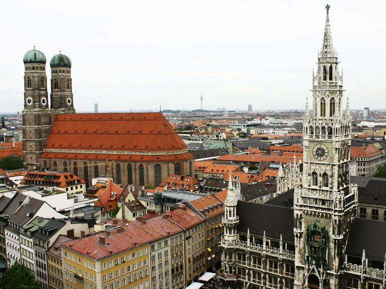 Neues Rathaus und Frauenkirche