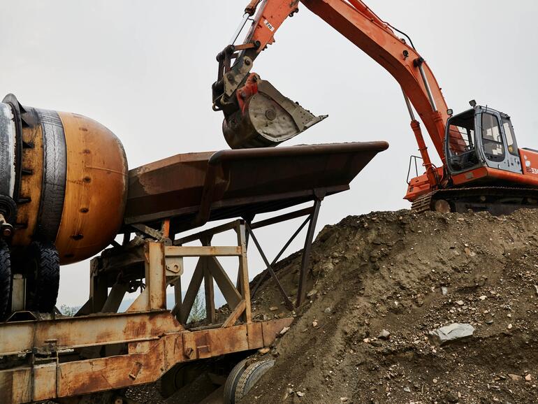 Da sich die Industrie ihrer Auswirkungen auf die Umwelt bewusst geworden ist, verwenden beispielsweise die Goldschürfer in Alaska und im Yukon keine Chemikalien mehr wie Quecksilber, um Gold aus anderen Sedimenten zu trennen.