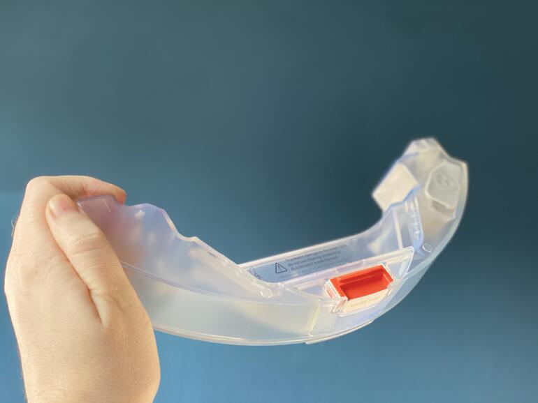 Einer der Unterschiede gegenüber dem „kleinen“ Bruder S5 ist der größere Wassertank. Dabei ersetzt die Wischfunktion aber noch immer nicht den Mopp und versteht sich eher als Plus in Sachen Bindung des letzten bisschen Staubs nach dem Saugen.