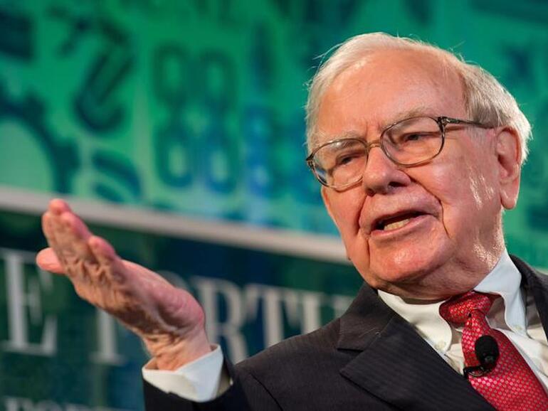 Apple-Großaktionär Warren Buffett macht ordentlich Kasse mit Apple Aktien.