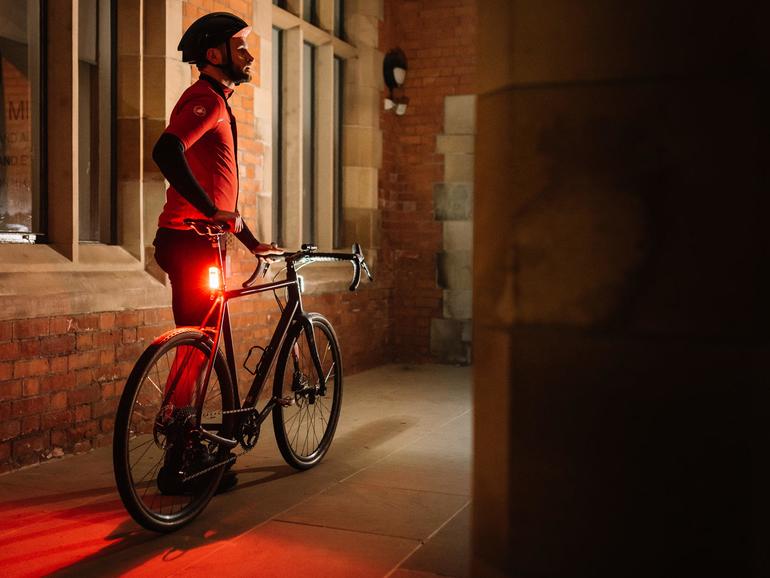 Sehen und gesehen werden mit den extrem hellen Fahrradlichtern von Seesense.