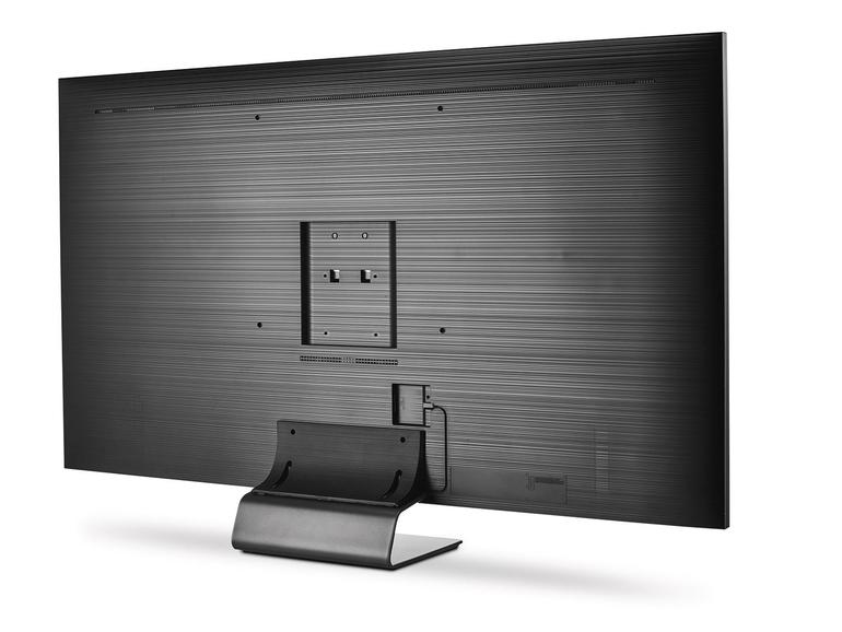 Der ultraschlanke QE65Q90R wiegt knapp 30 Kilo und lässt sich auf einem Standfuß sowie an der Wand montieren.