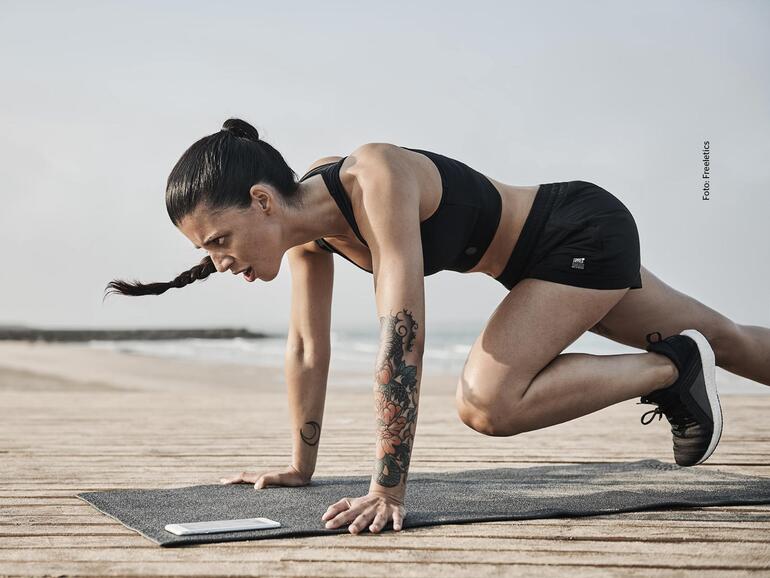 Innerhalb der vorgestellten Apps werden auch kürzere Zeiträume oder einzelne Trainingspläne offeriert. Aus psychologischer Sicht und für Ihr Training ist es nicht verkehrt, für eine App zu zahlen. Das sorgt für mehr Verbindlichkeit, die Angebote auch zu nutzen.